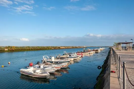 Studio De La Casa Paraiso Avec, En Plus, Une Terrasse Privative Exterieure Semi Couverte Equipee D'Un Salon D'Un Coin Repas D'Une Kitchenette, La Grande Piscine Et Les Jardins Sont Partages, A Proximite Des Plages De Fuseta Et De La Ria Formosa Moncarapacho