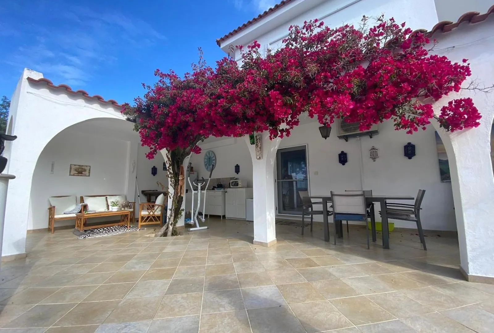Studio De La Casa Paraiso Avec, En Plus, Une Terrasse Privative Exterieure Semi Couverte Equipee D'Un Salon D'Un Coin Repas D'Une Kitchenette, La Grande Piscine Et Les Jardins Sont Partages, A Proximite Des Plages De Fuseta Et De La Ria Formosa Монкарапашу 0*,  Португалия