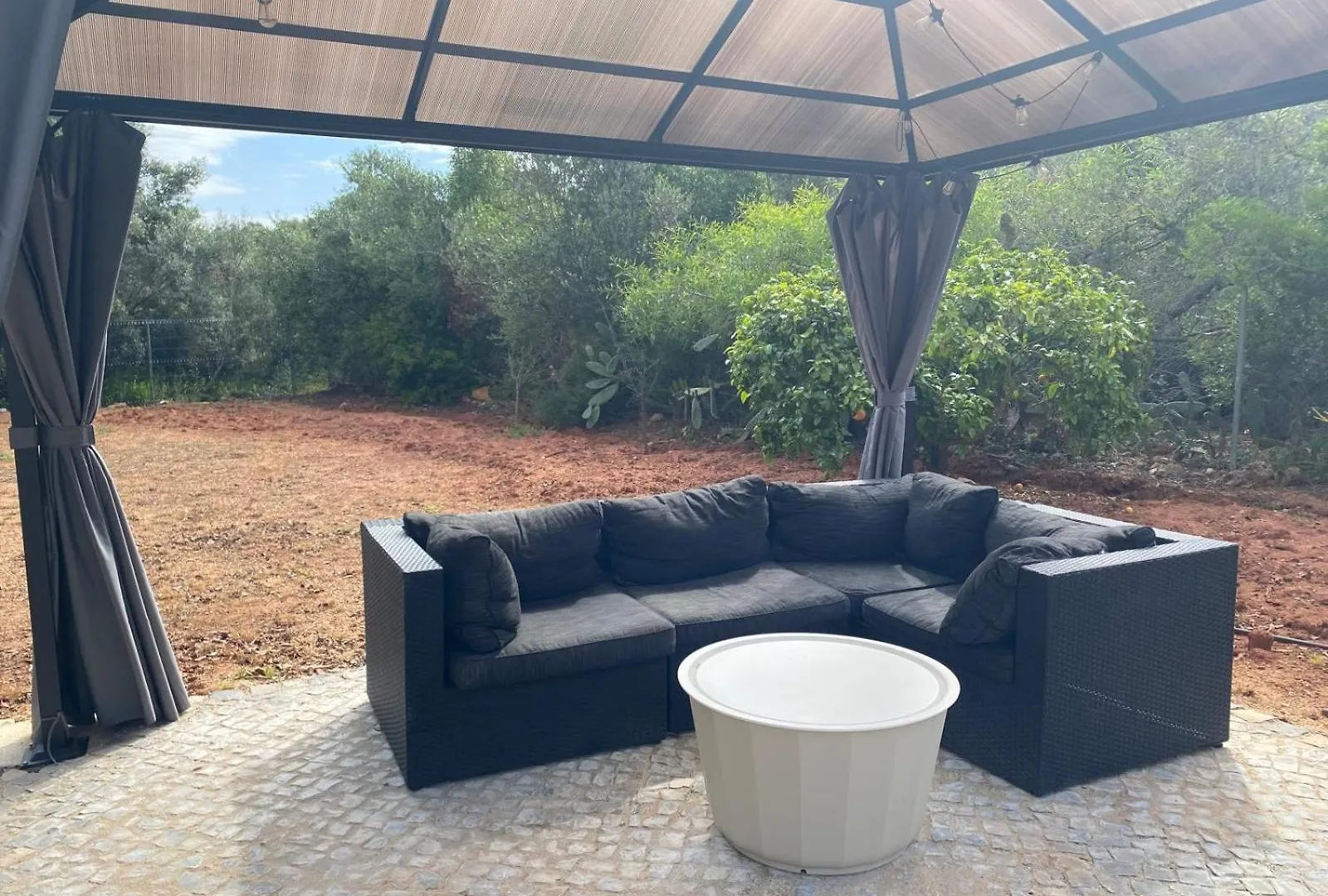 Дом отдыха Studio De La Casa Paraiso Avec, En Plus, Une Terrasse Privative Exterieure Semi Couverte Equipee D'Un Salon D'Un Coin Repas D'Une Kitchenette, La Grande Piscine Et Les Jardins Sont Partages, A Proximite Des Plages De Fuseta Et De La Ria Formosa Монкарапашу Португалия