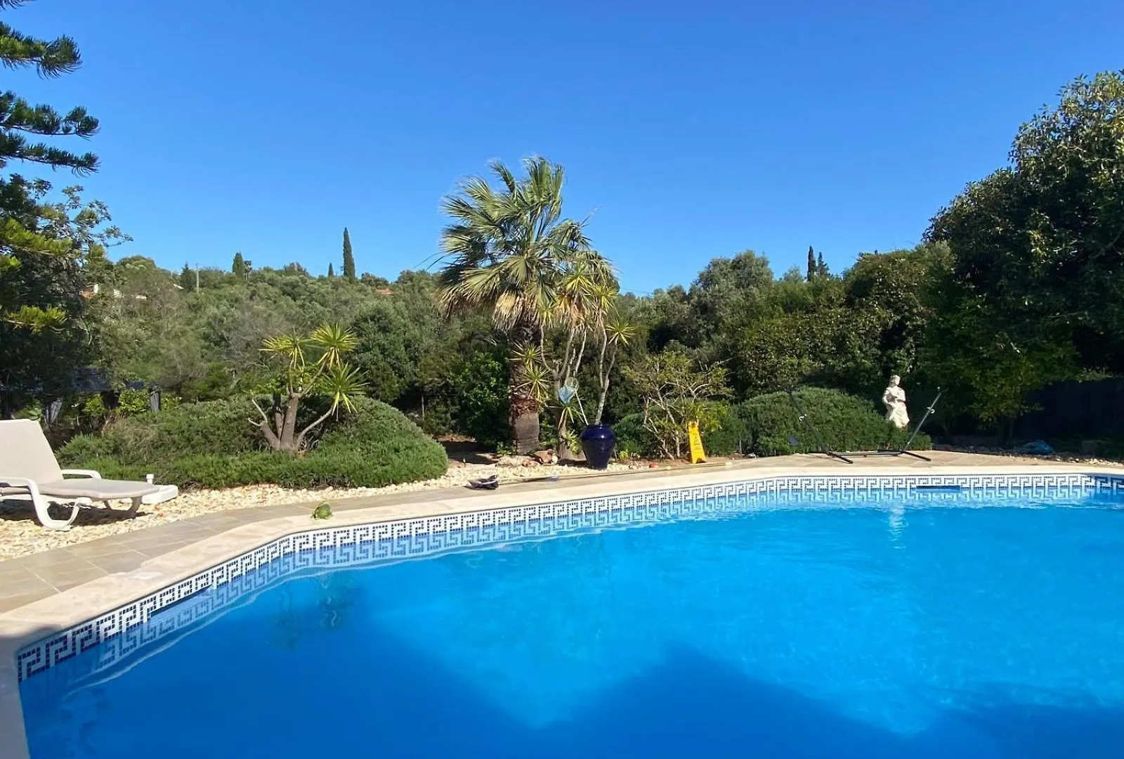 Studio De La Casa Paraiso Avec, En Plus, Une Terrasse Privative Exterieure Semi Couverte Equipee D'Un Salon D'Un Coin Repas D'Une Kitchenette, La Grande Piscine Et Les Jardins Sont Partages, A Proximite Des Plages De Fuseta Et De La Ria Formosa Монкарапашу 0*,