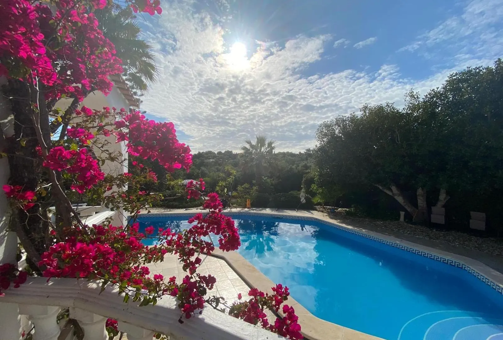 Studio De La Casa Paraiso Avec, En Plus, Une Terrasse Privative Exterieure Semi Couverte Equipee D'Un Salon D'Un Coin Repas D'Une Kitchenette, La Grande Piscine Et Les Jardins Sont Partages, A Proximite Des Plages De Fuseta Et De La Ria Formosa Монкарапашу Португалия
